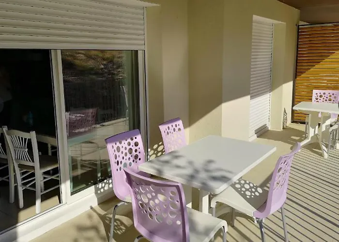 Meuble Pont Du Gard 4 Personnes Apartment